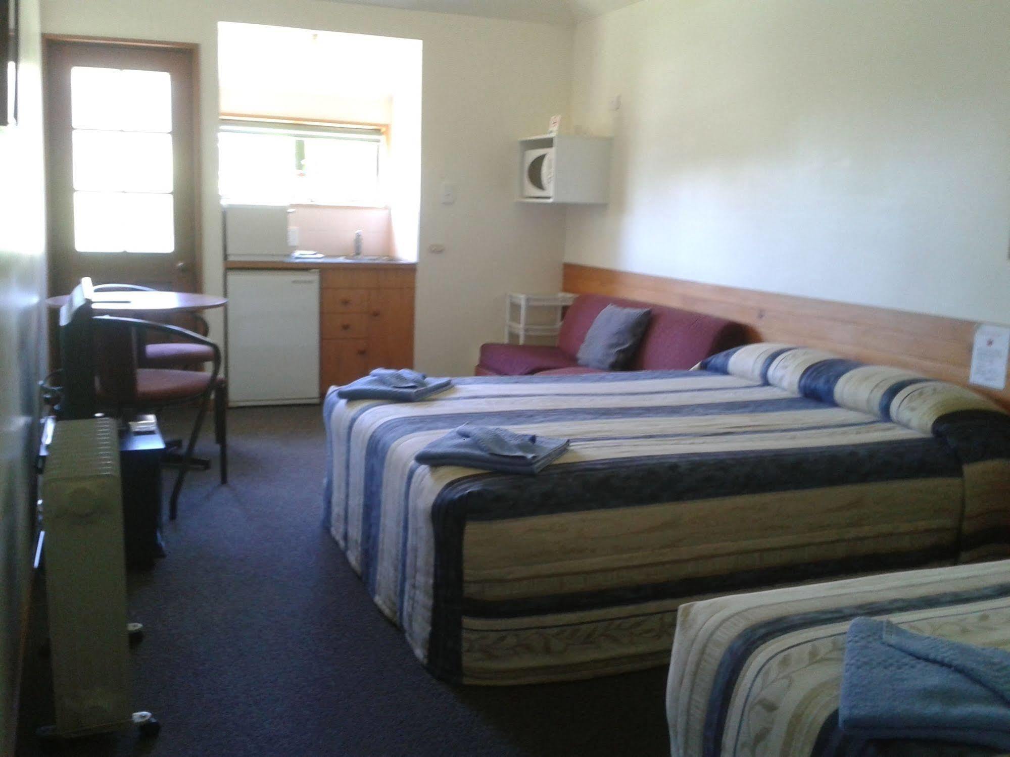 Four Peaks Motel Geraldine Extérieur photo